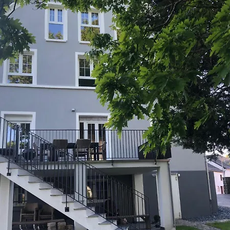 Mein Eifel Altes Pfarrhaus Semesterbostad *